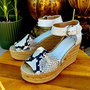 Marc Fisher LTD ALIDA Python Snake Print Wedge Espadrille Sandals Size 8